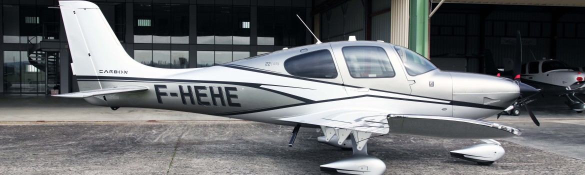 avion-cirrus-ecole-france-SR22G6